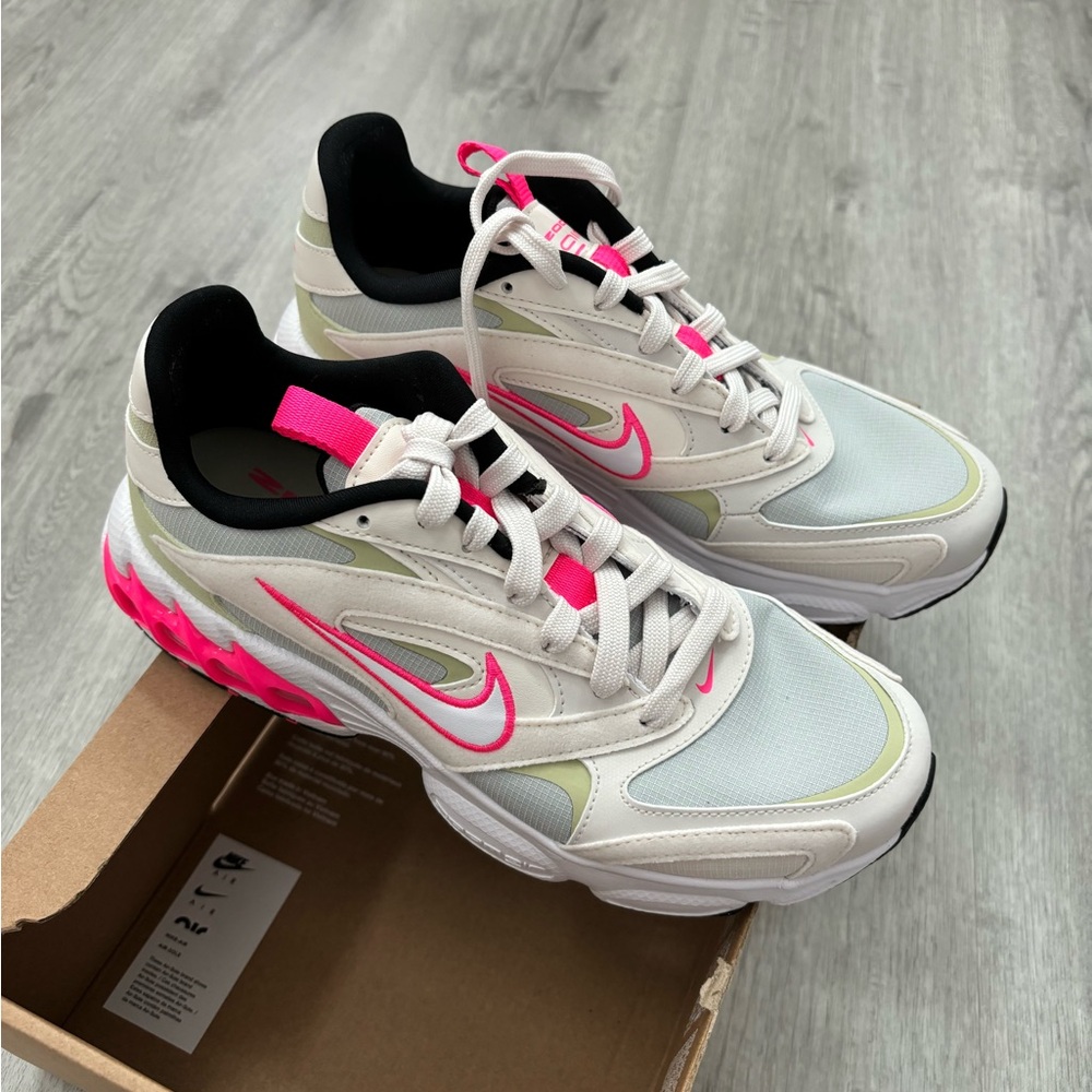 Nike Women's Athletic Shoes - White, Pink, Black